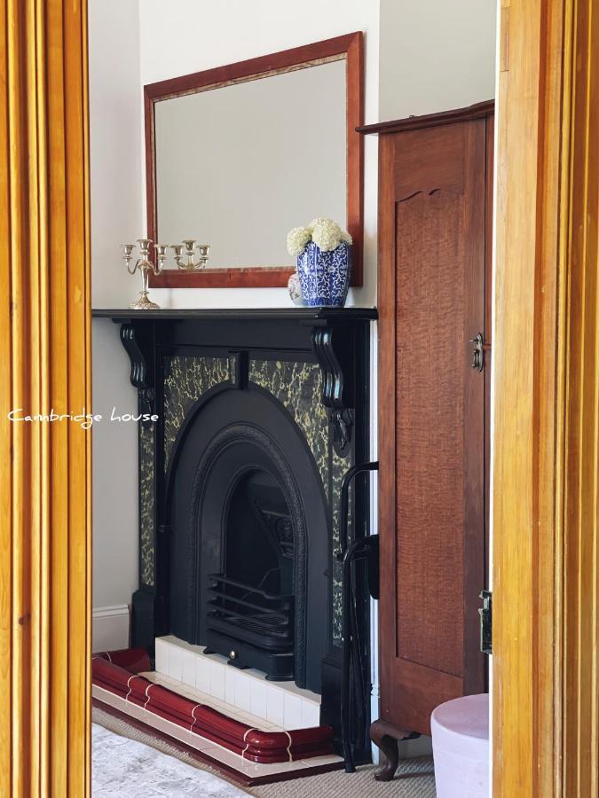 ケンブリッジ ハウス B&B Geeveston エクステリア 写真